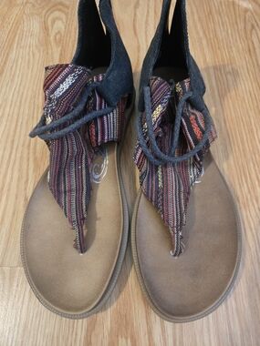 Women’s Multi-Stripe Boho Tie Sandals - Black & Multicolor